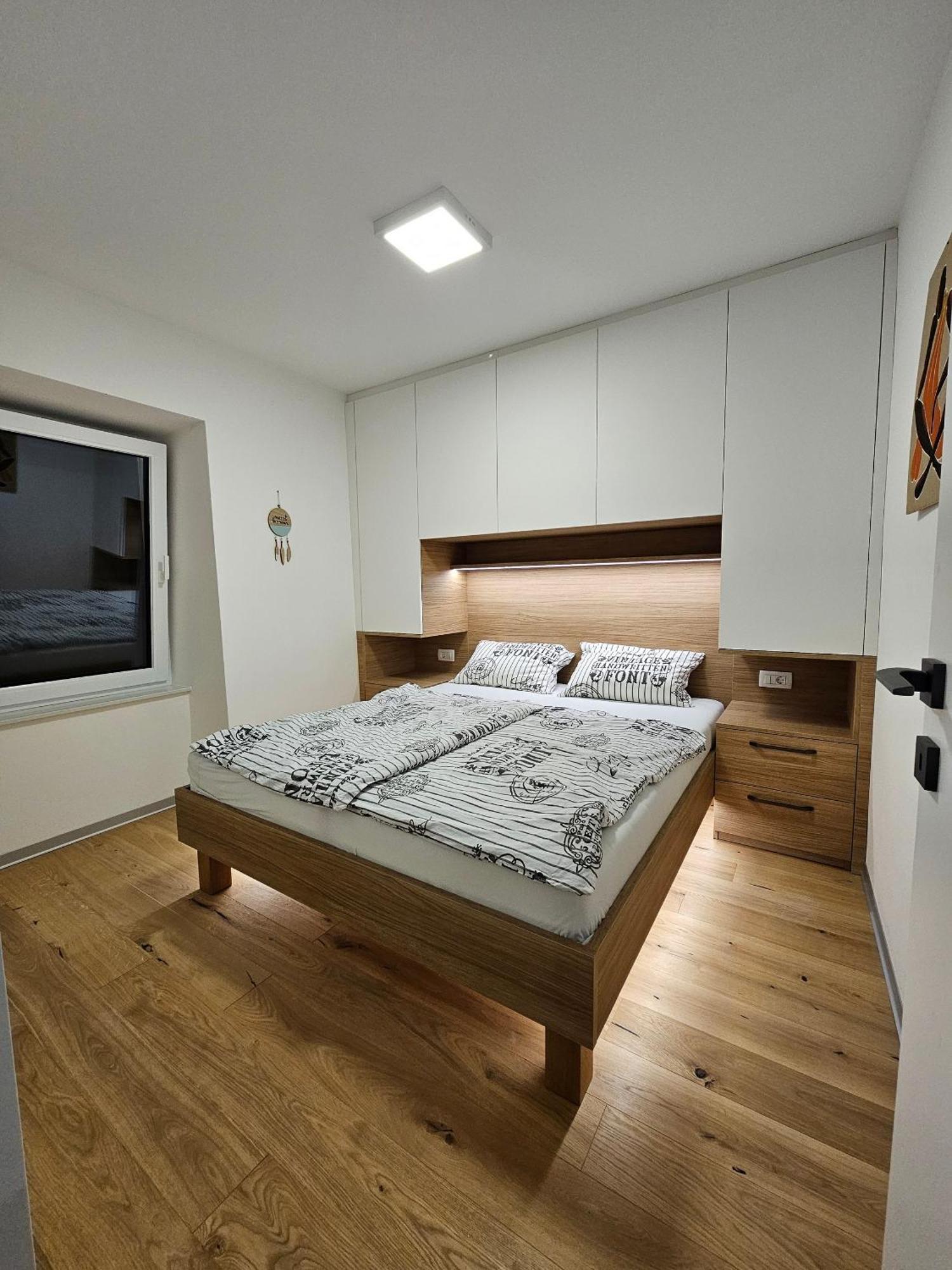 Seaview Apartment Mirjam With Jacuzzi Portorose Esterno foto